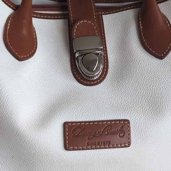 Dooney & Bourke Archives-Pebble Leather Tuck Lock Tote-White/British Tan NEW - Picture 3 of 15